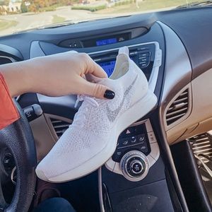 Size 8 White Nike’s